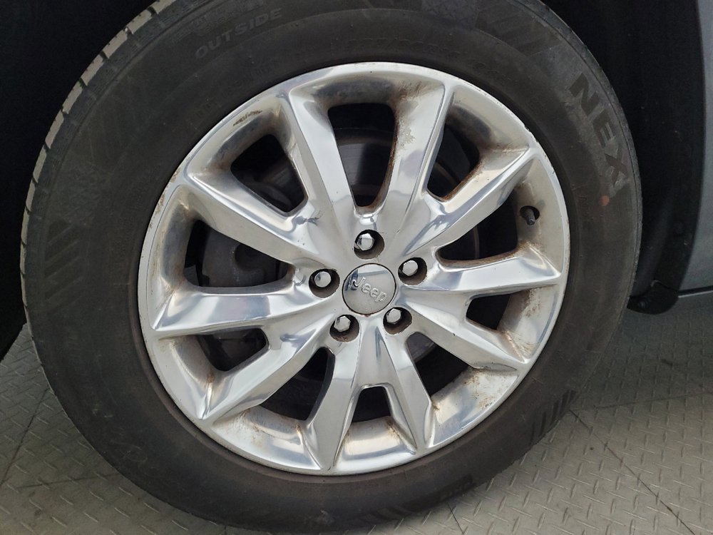 Used 2015 Jeep Cherokee Limited AWD/4WD image 31