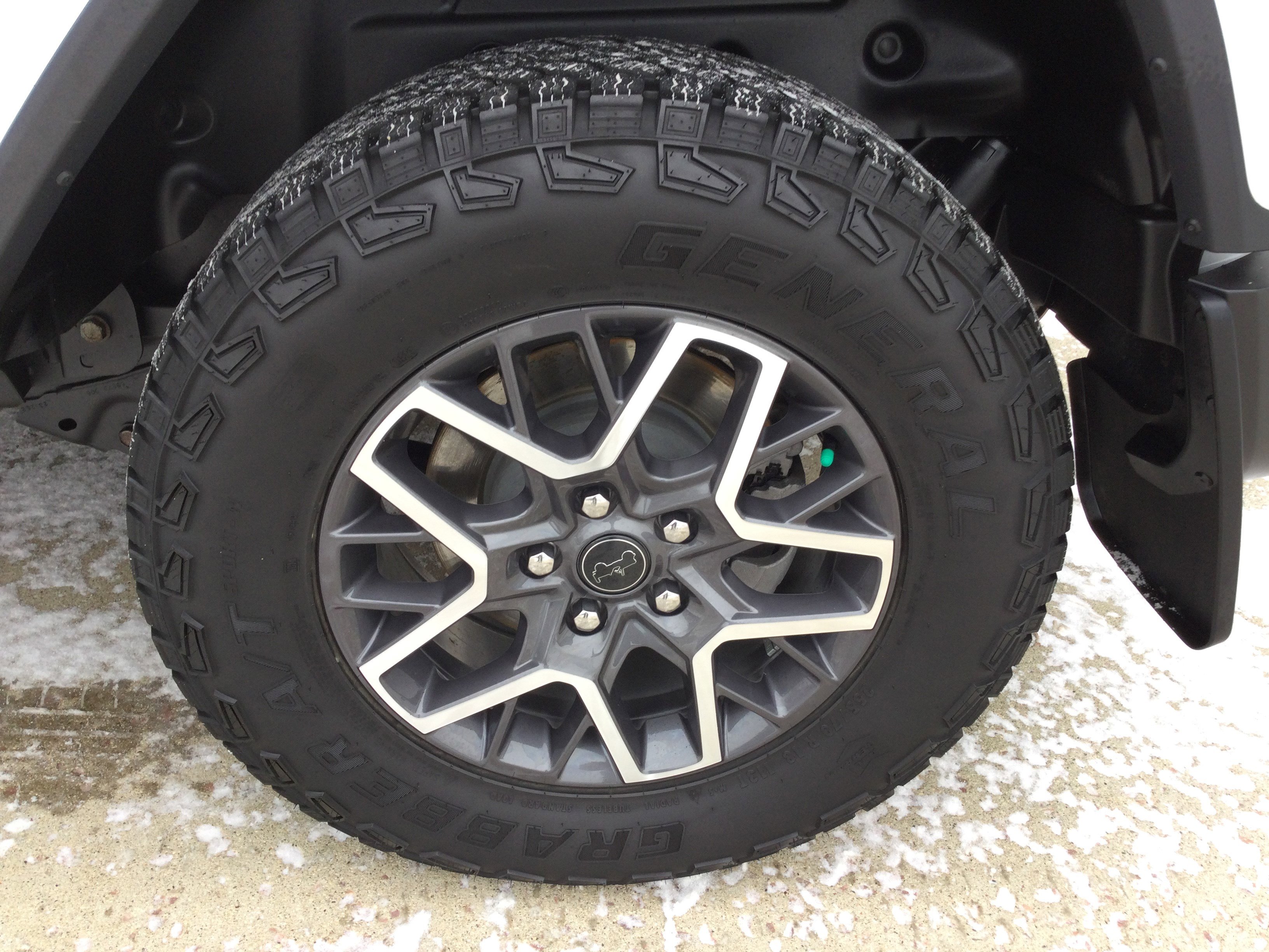 Used 2024 Jeep Wrangler Sahara image 5