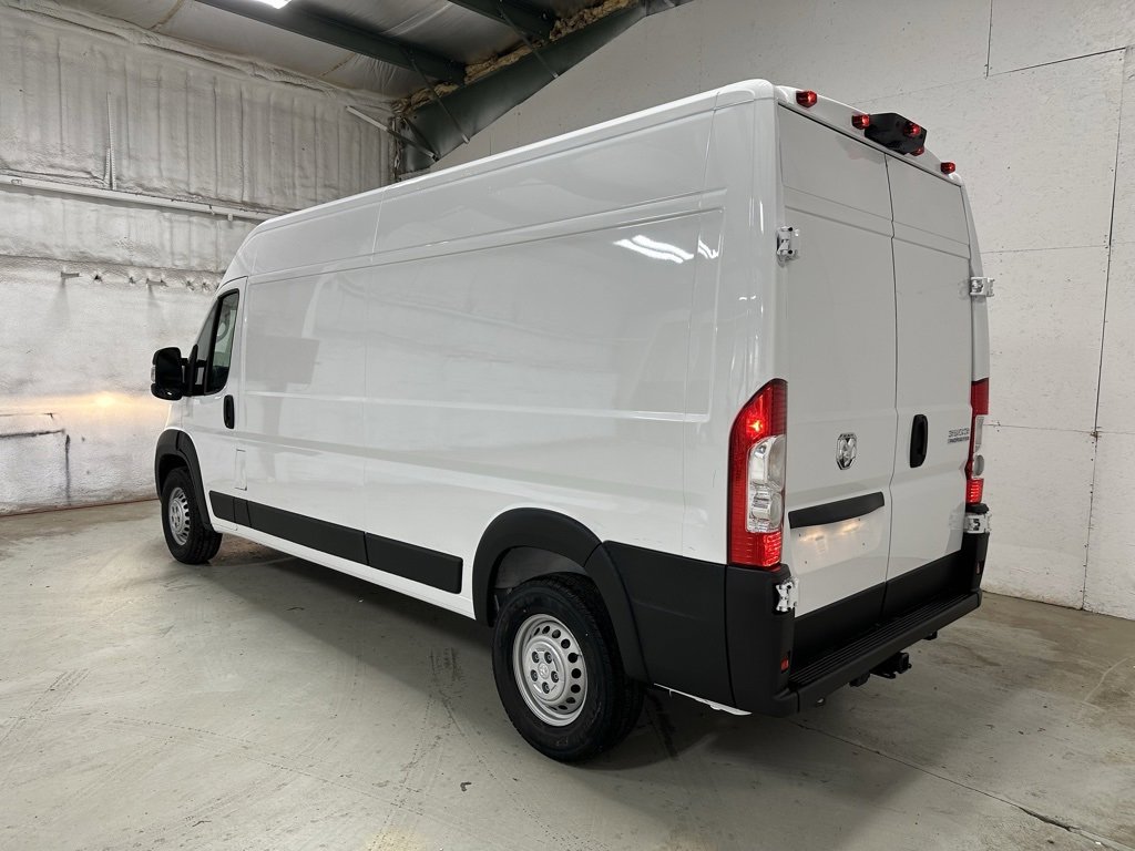 New 2024 RAM ProMaster 3500 w/ Convenience Group image 9