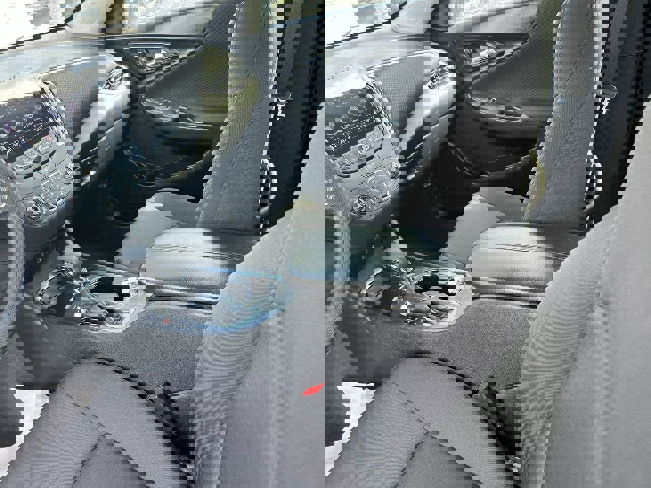 Used 2023 Chevrolet Malibu LT image 30