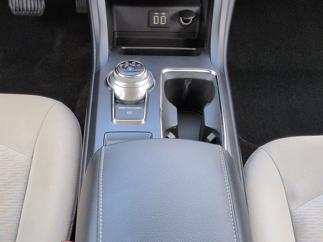 Used 2019 Ford Fusion SE w/ Equipment Group 151A FWD image 19