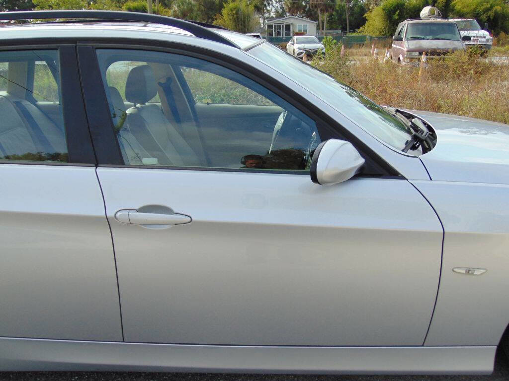 Used 2007 BMW 328xi 328xi AWD 4dr Wagon image 10