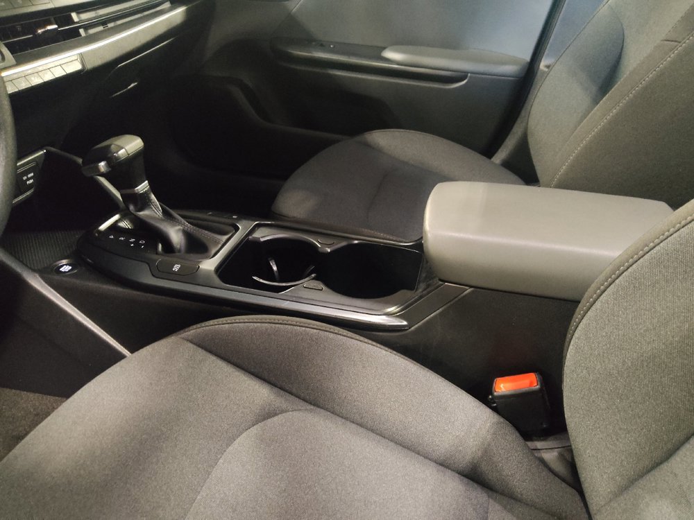Used 2025 Kia K4 FWD image 26
