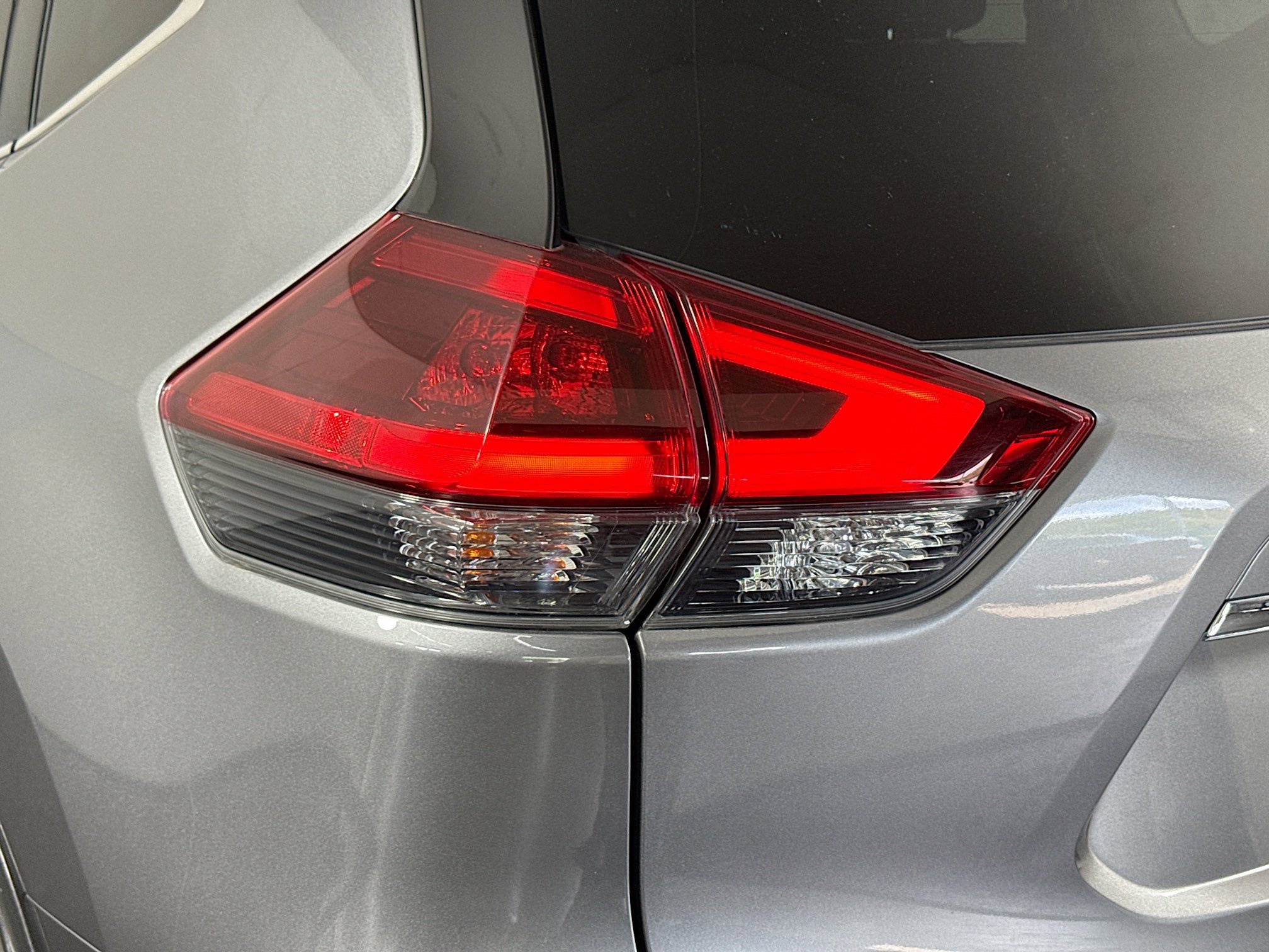 Used 2018 Nissan Rogue SV w/ Sun & Sound Touring Package image 36