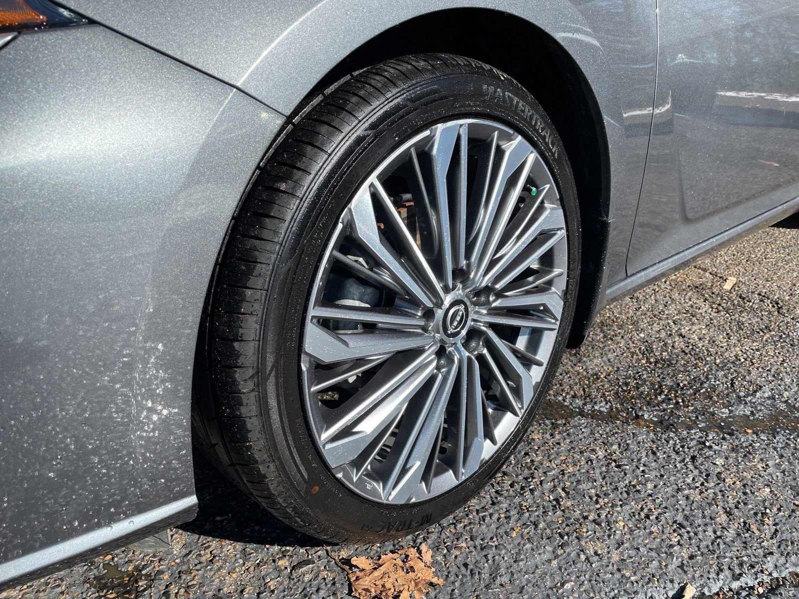 Used 2024 Nissan Altima 2.5 SL image 10