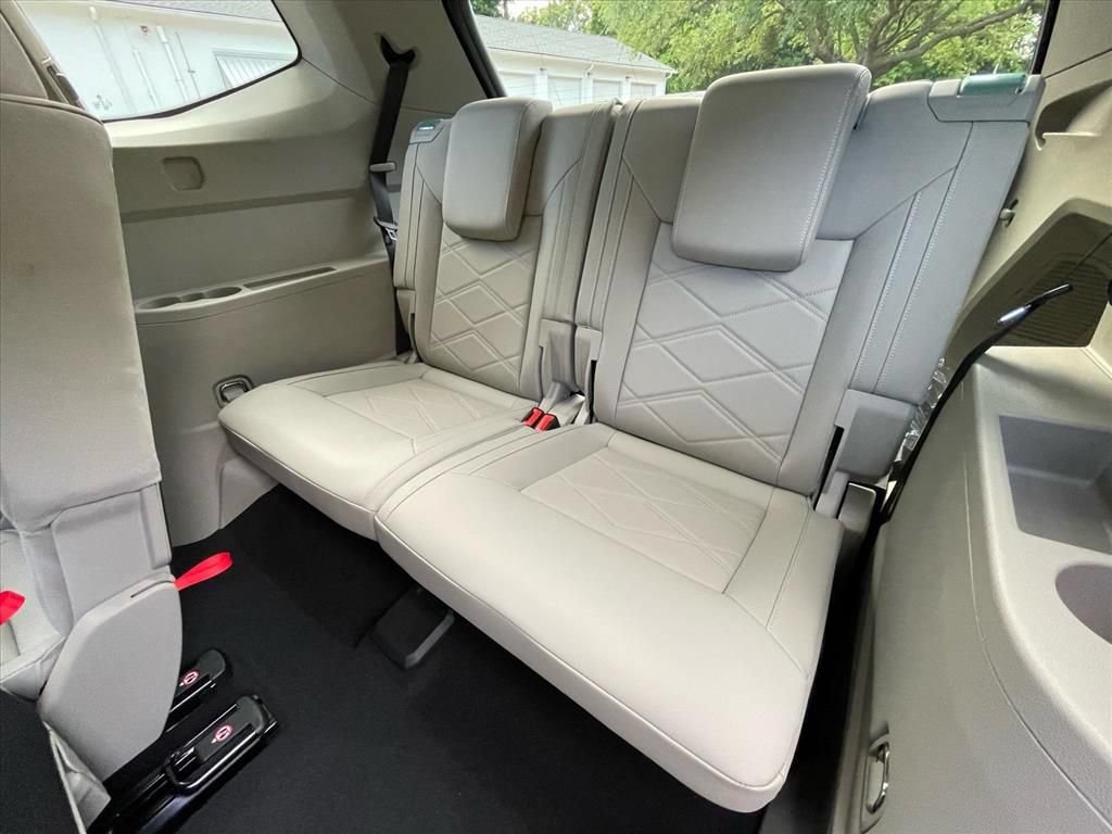 New 2026 Volkswagen Atlas SE FWD image 8