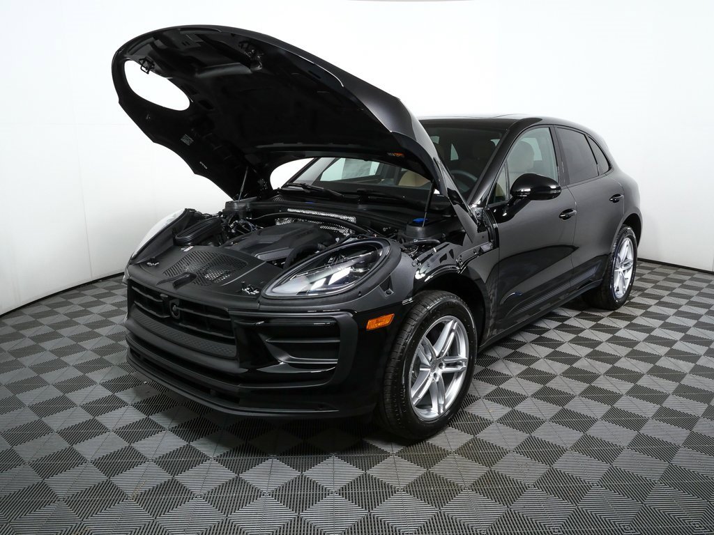 New 2026 Porsche Macan image 35