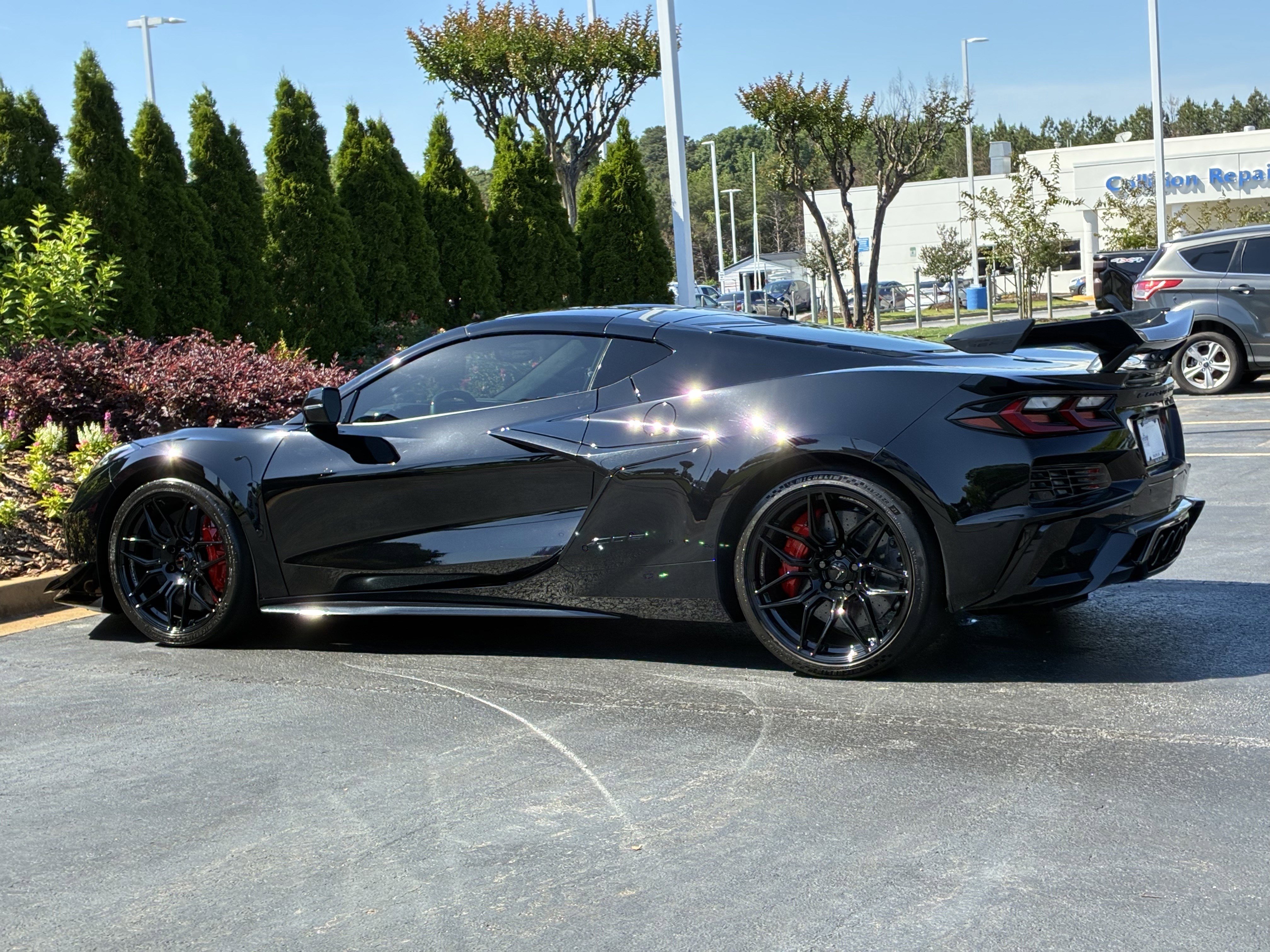 Used 2026 Chevrolet Corvette Z06 w/ Z07 Performance Package RWD image 8