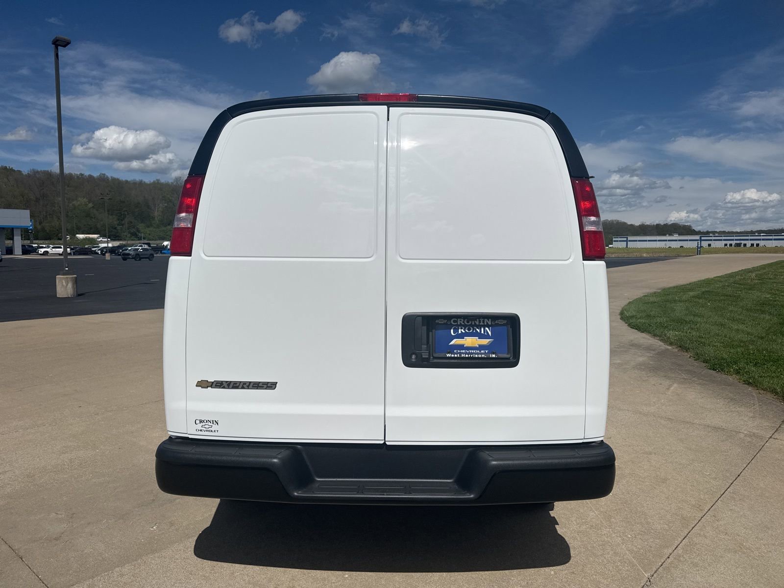New 2026 Chevrolet Express 2500 w/ Driver Convenience Package RWD image 5