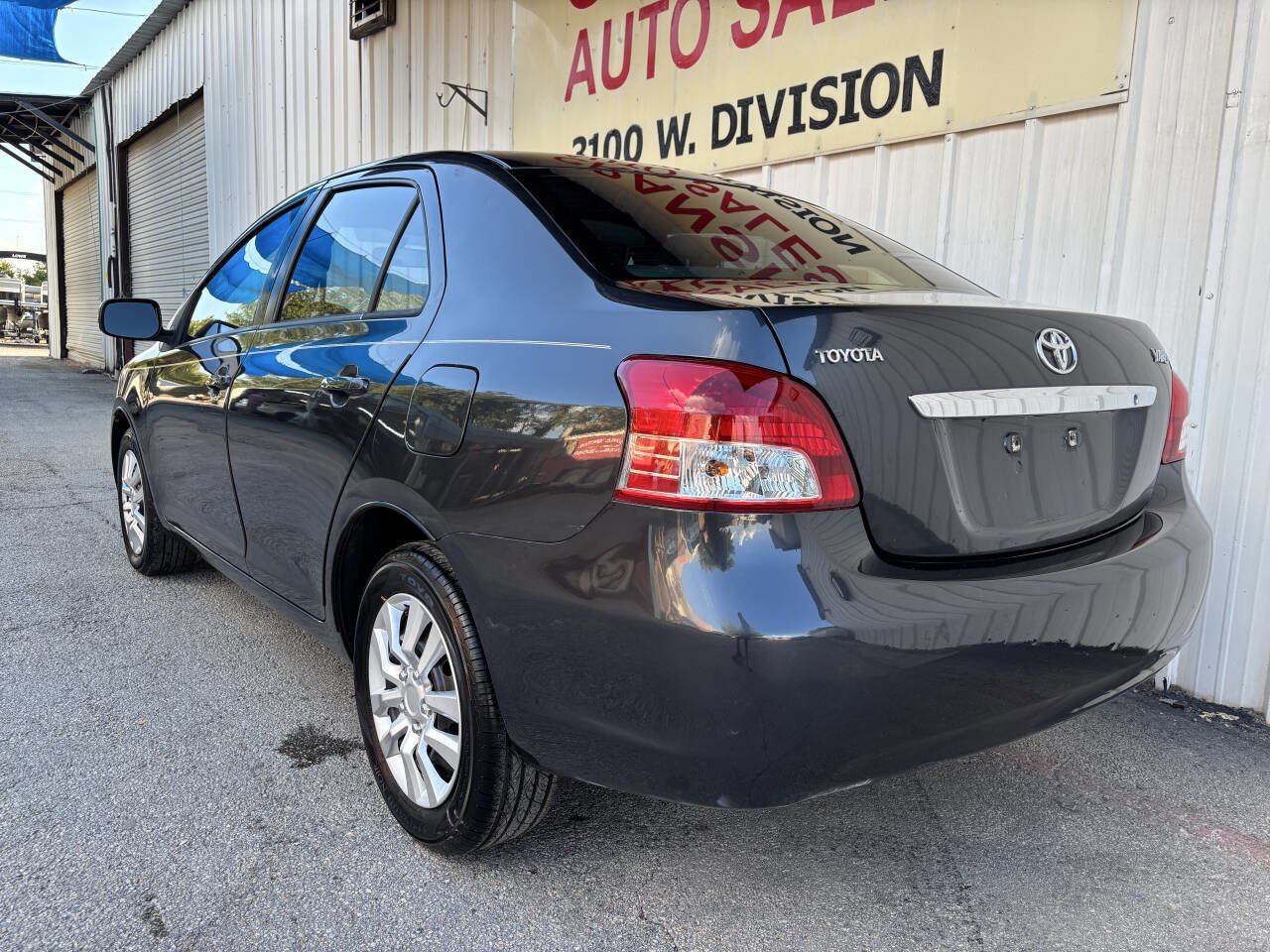 Used 2007 Toyota Yaris Sedan image 6