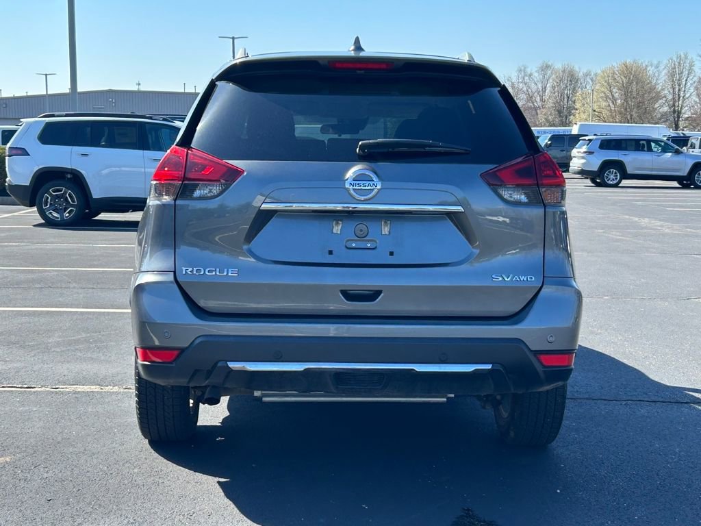 Used 2019 Nissan Rogue SV image 6