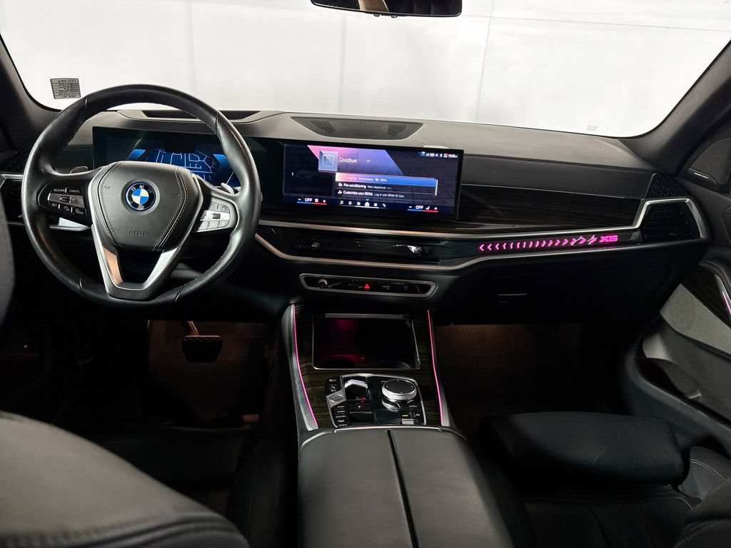 Used 2025 BMW X5 xDrive50e AWD/4WD image 12