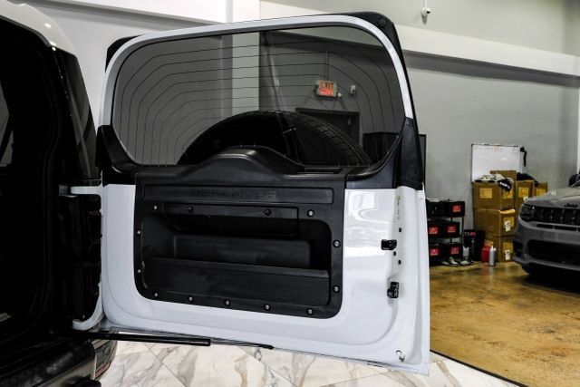 Used 2022 Land Rover Defender 110 X-Dynamic HSE AWD/4WD image 50