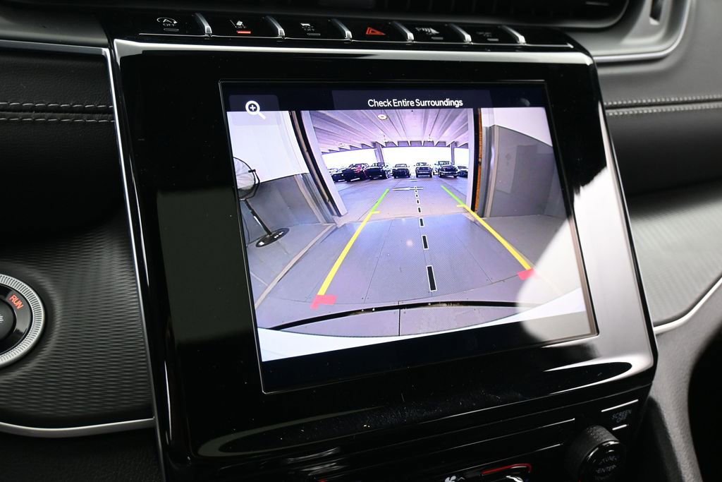Used 2025 Jeep Grand Cherokee Laredo X RWD image 18