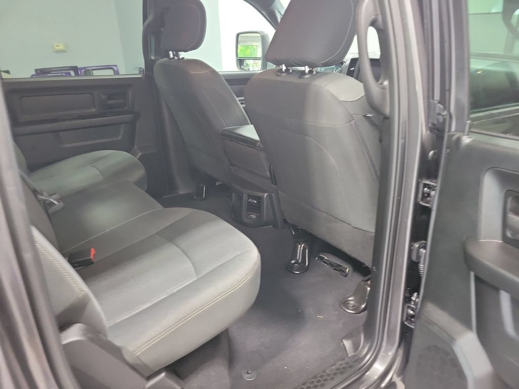 Used 2024 RAM 2500 Tradesman w/ Chrome Appearance Group AWD/4WD image 18