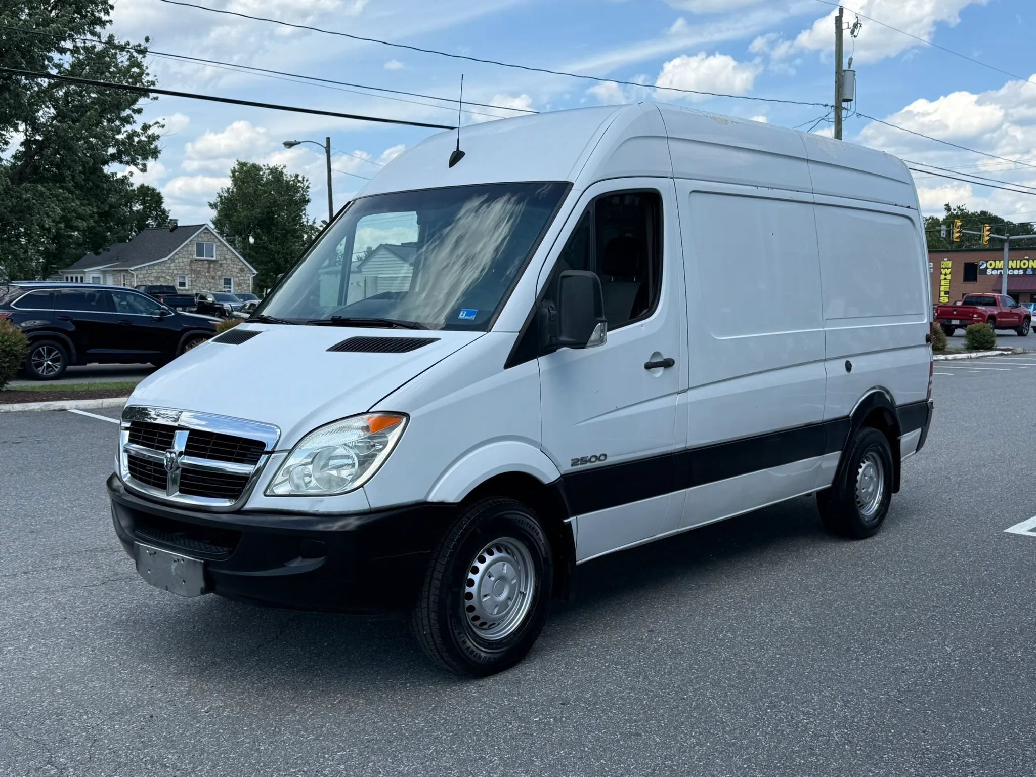 Used 2008 Dodge Sprinter 2500 RWD image 3