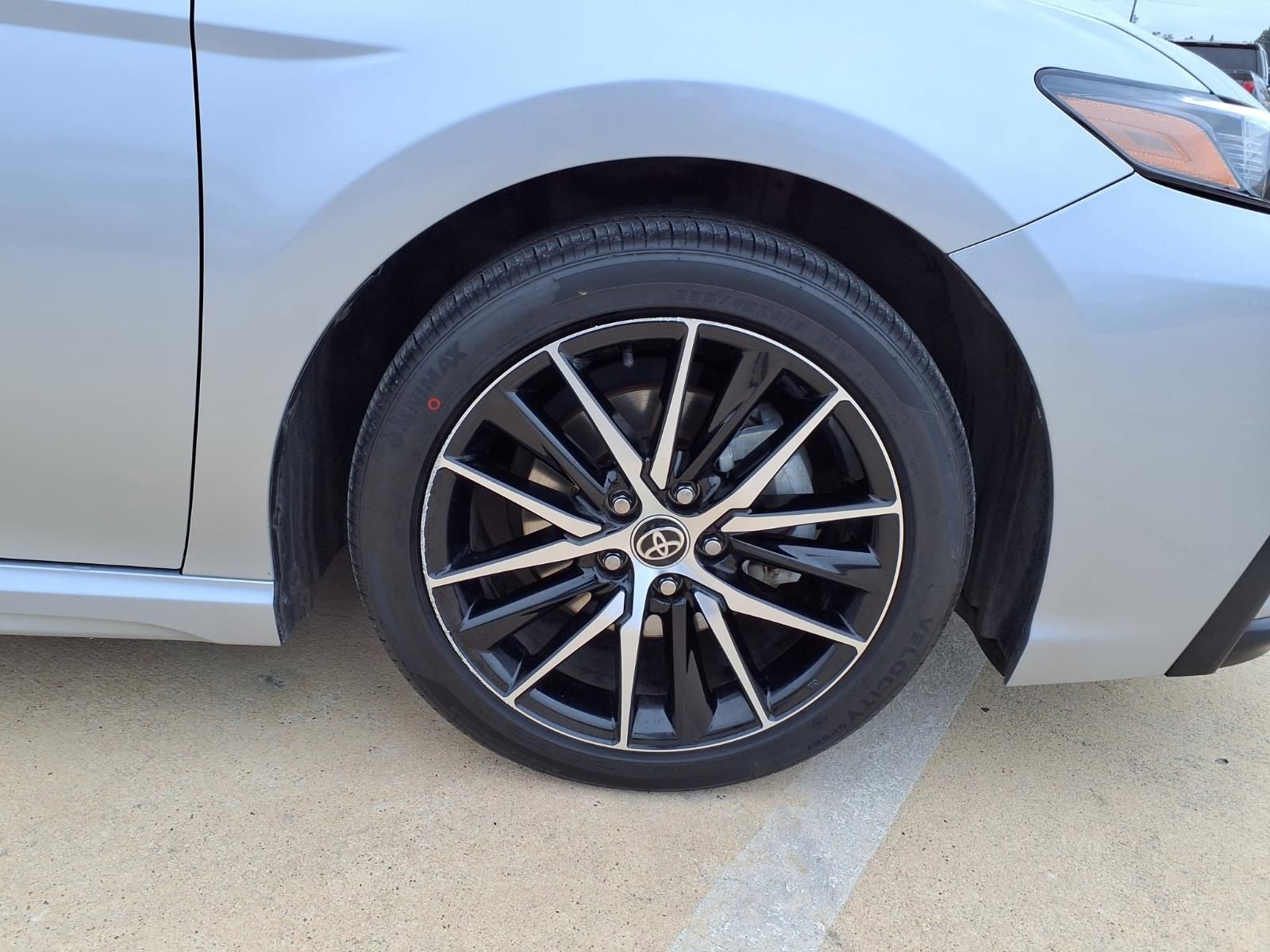 Used 2022 Toyota Camry SE w/ Audio Upgrade Package FWD image 9