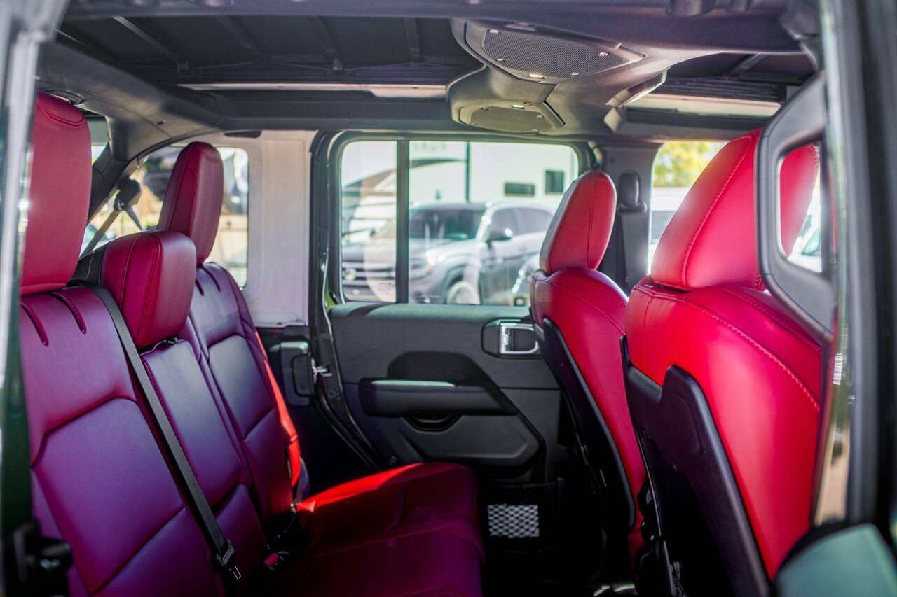 Used 2024 Jeep Wrangler Unlimited Rubicon 392 image 32