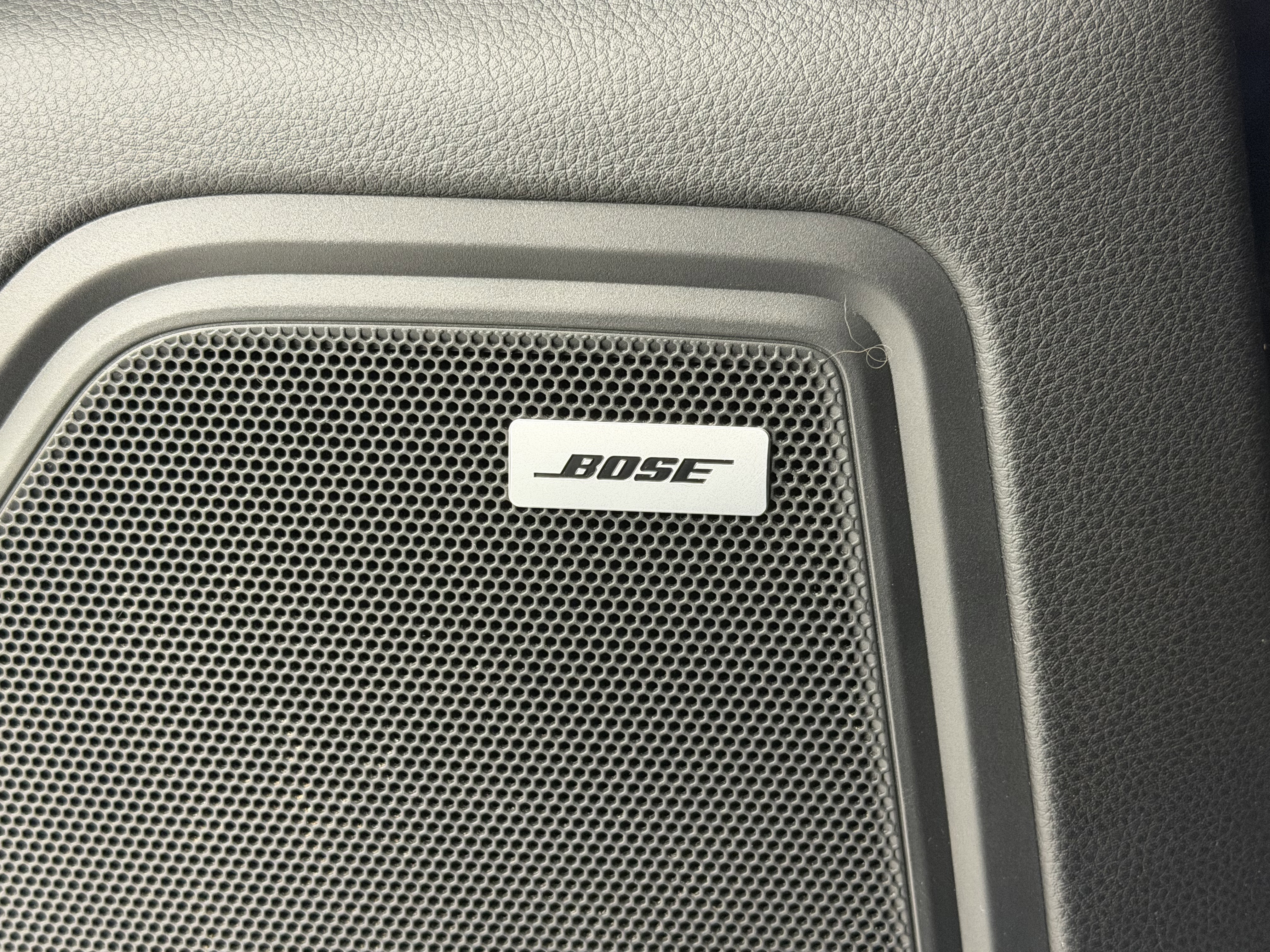 Certified 2022 Porsche Macan image 29