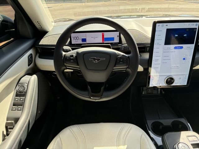 Used 2023 Ford Mustang Mach-E Premium image 12