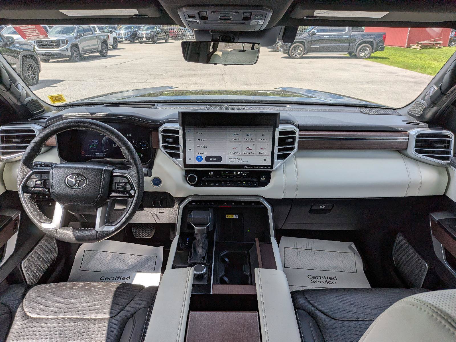 Used 2023 Toyota Sequoia Capstone AWD/4WD image 20