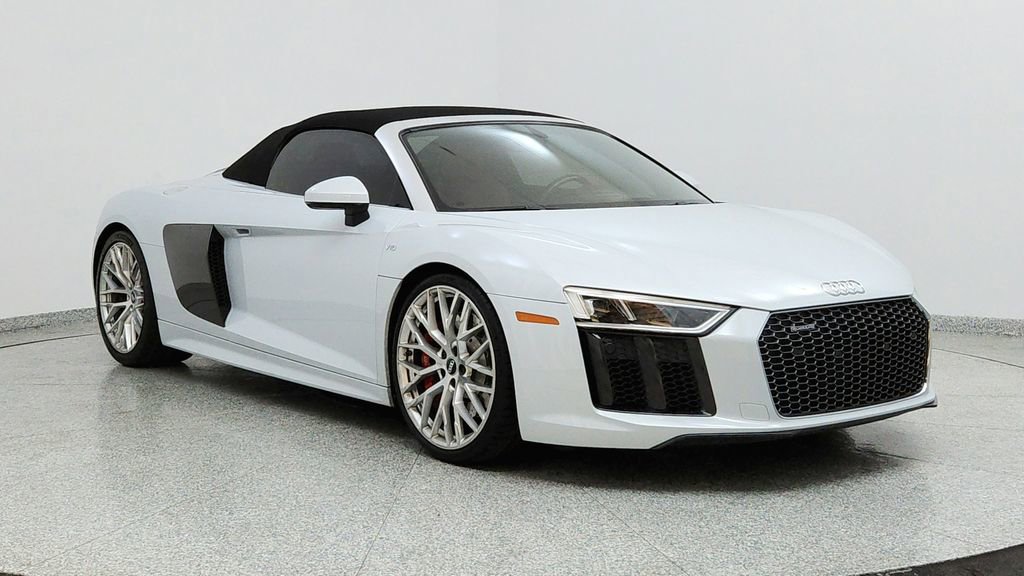 Used 2017 Audi R8 V10 w/ Carbon Exterior Package image 7