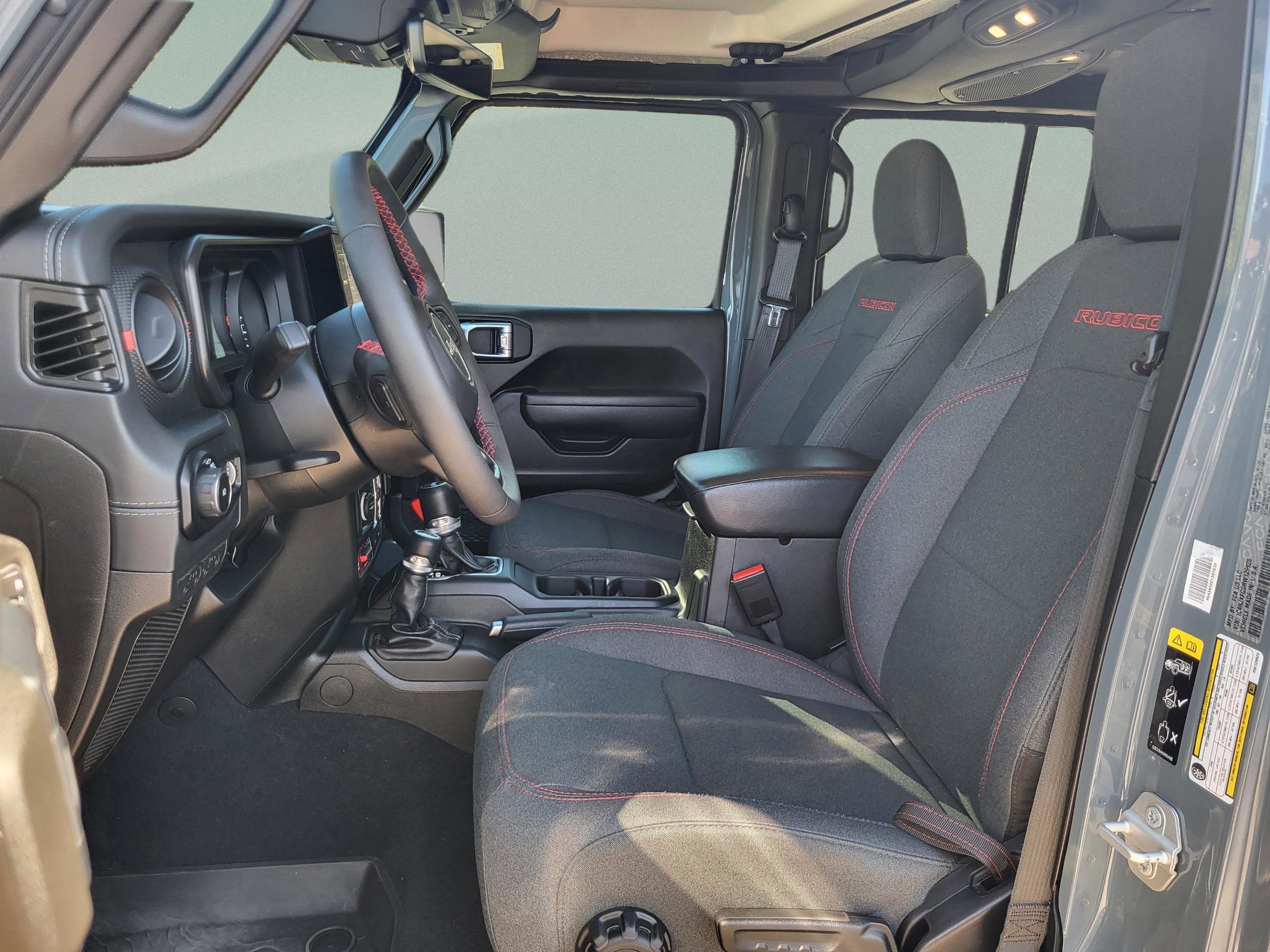 Used 2024 Jeep Wrangler Unlimited Rubicon w/ XTREMEE 35" Tire Package image 12