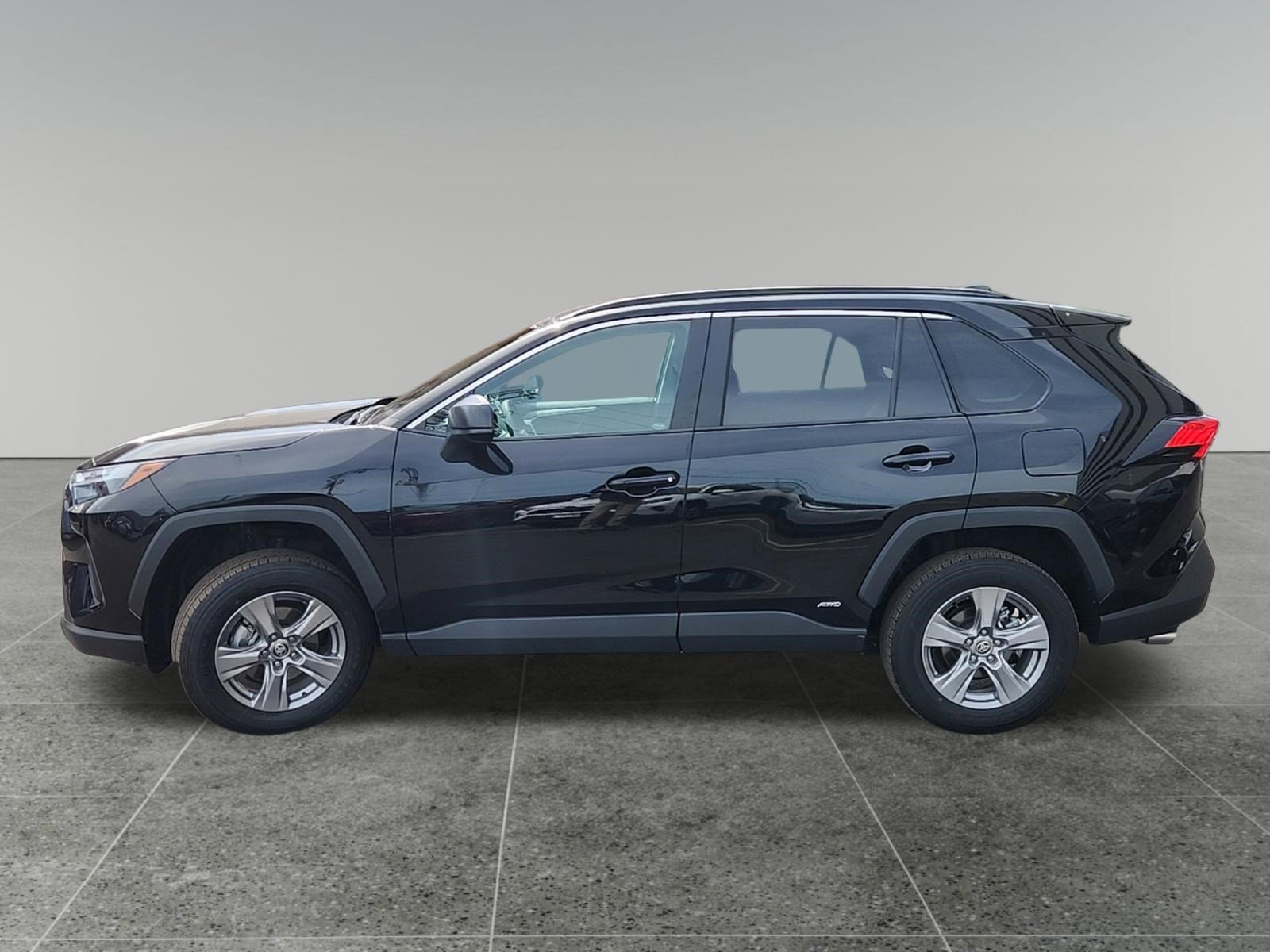 Certified 2025 Toyota RAV4 LE image 4