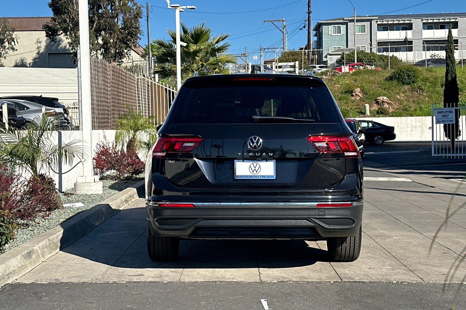 Certified 2022 Volkswagen Tiguan SE image 6