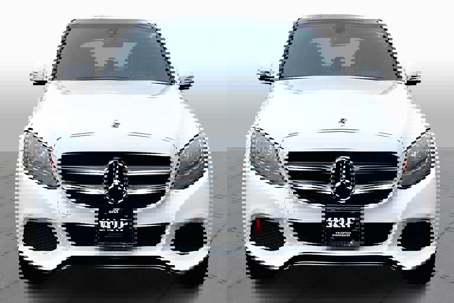 Used 2018 Mercedes-Benz C 300 4MATIC Sedan image 4