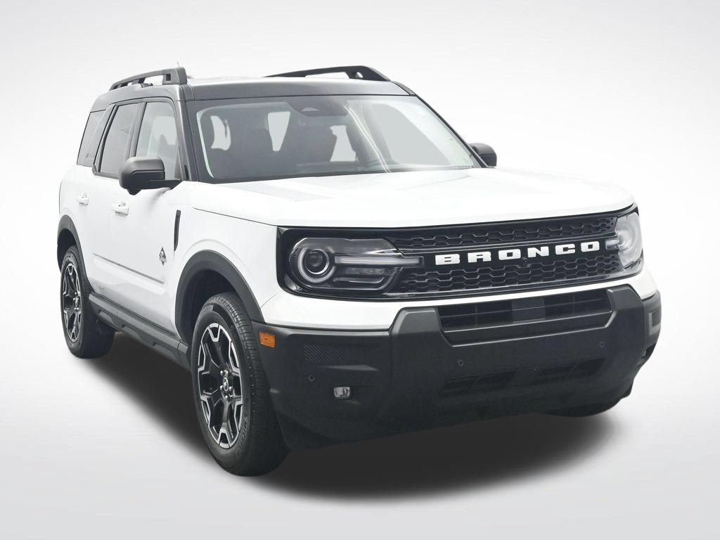 Certified 2025 Ford Bronco Sport Outer Banks w/ Outer Banks Tech Package+ AWD/4WD image 3