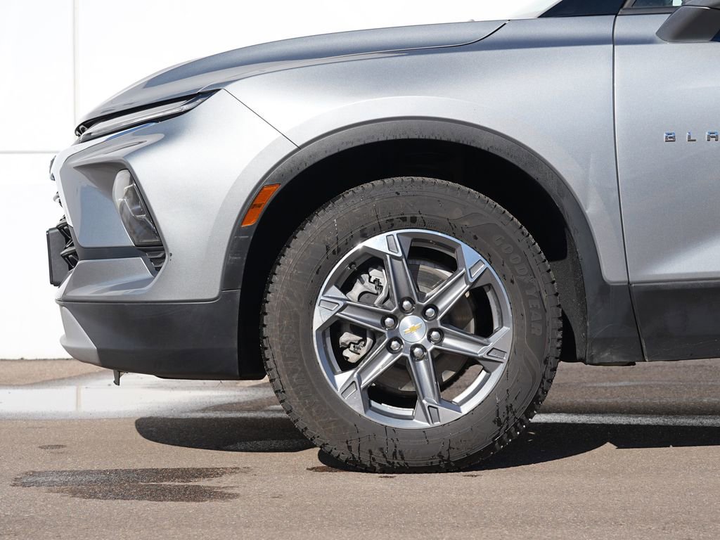 Used 2023 Chevrolet Blazer LT AWD/4WD image 12