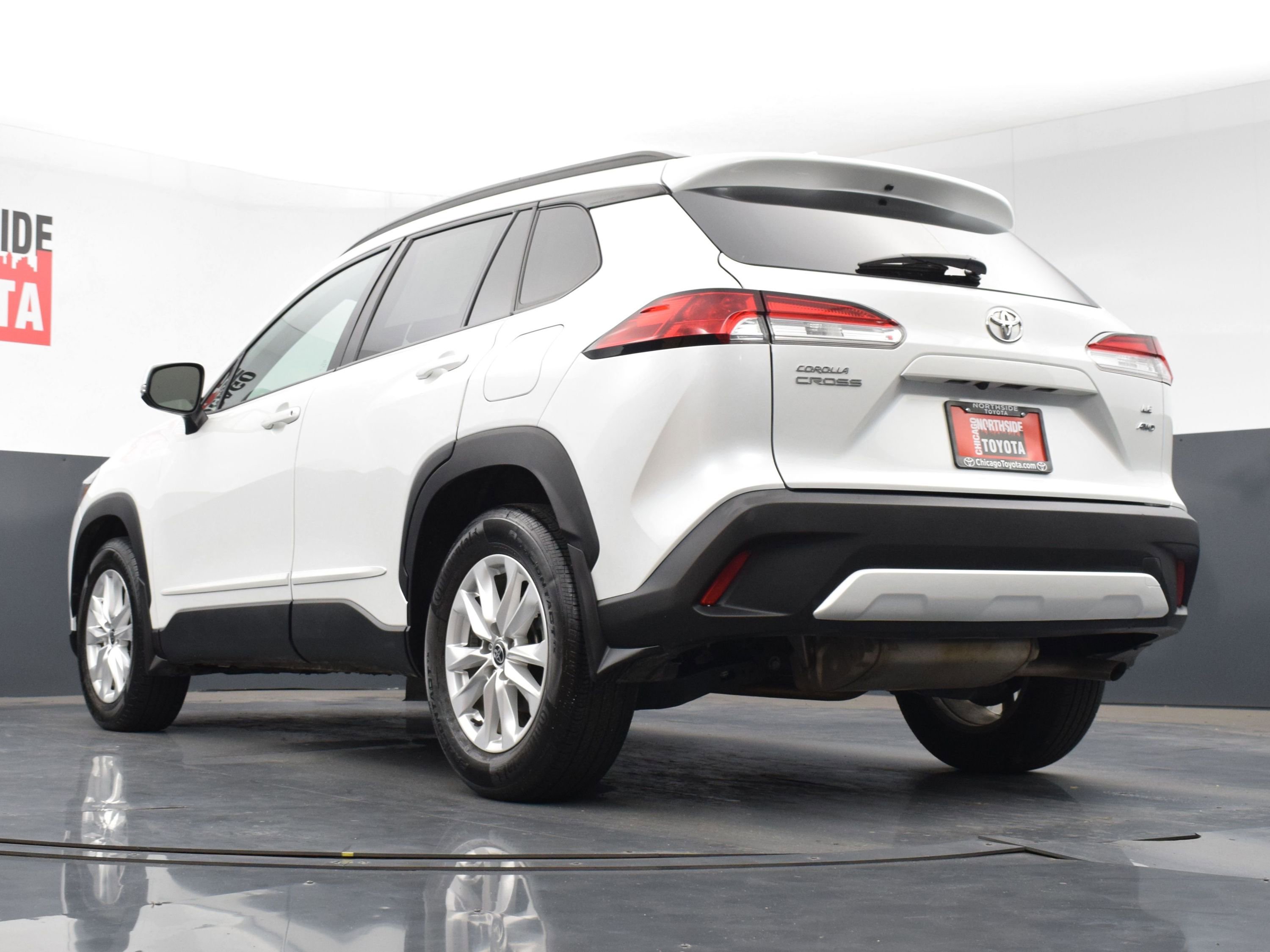 Used 2022 Toyota Corolla Cross LE image 27