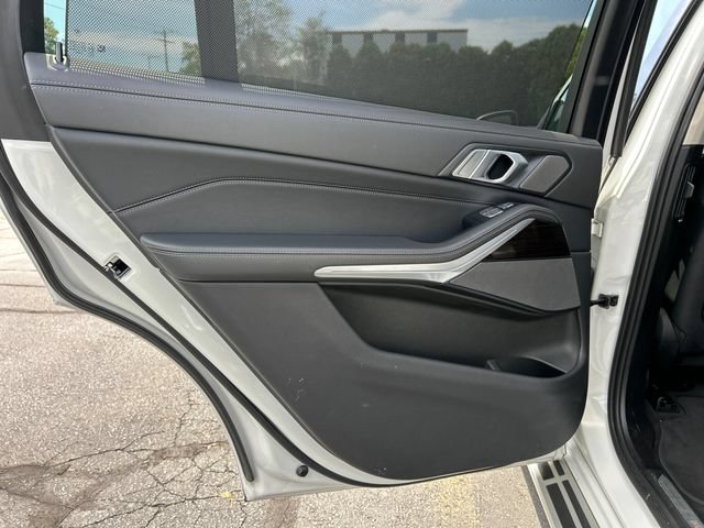 Used 2024 BMW X7 xDrive40i AWD/4WD image 22
