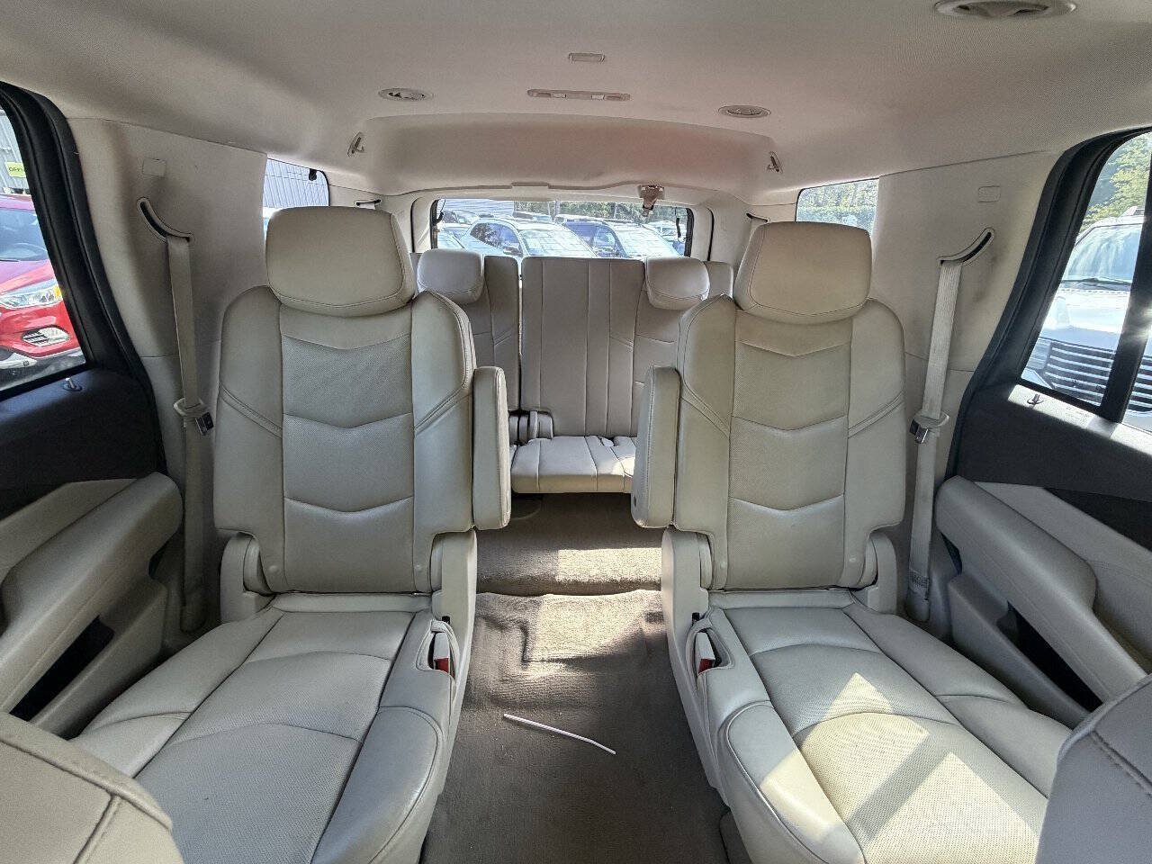 Used 2015 Cadillac Escalade Premium AWD/4WD image 33