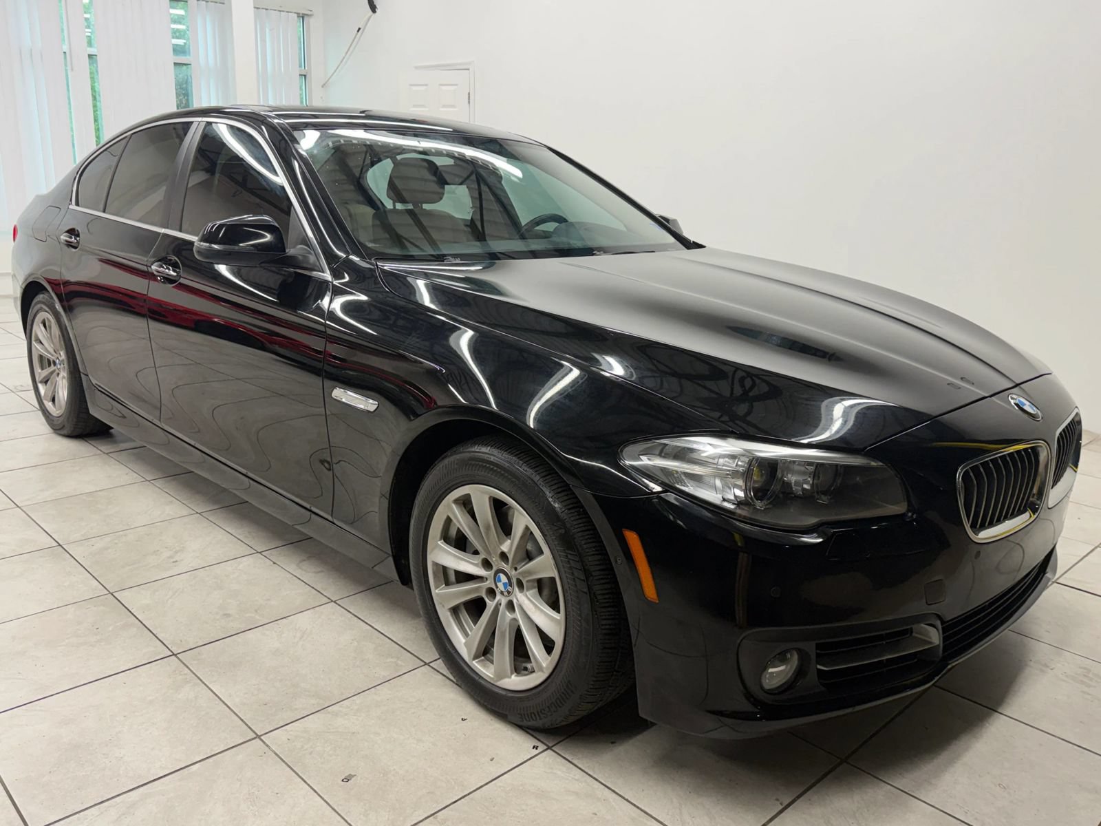 Used 2015 BMW 528i Sedan RWD image 1