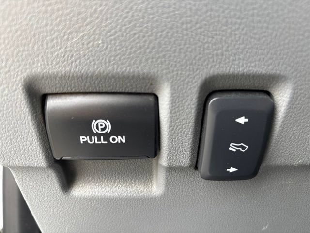 Used 2023 Ford F350 XLT w/ 360-Degree Camera Package AWD/4WD image 16