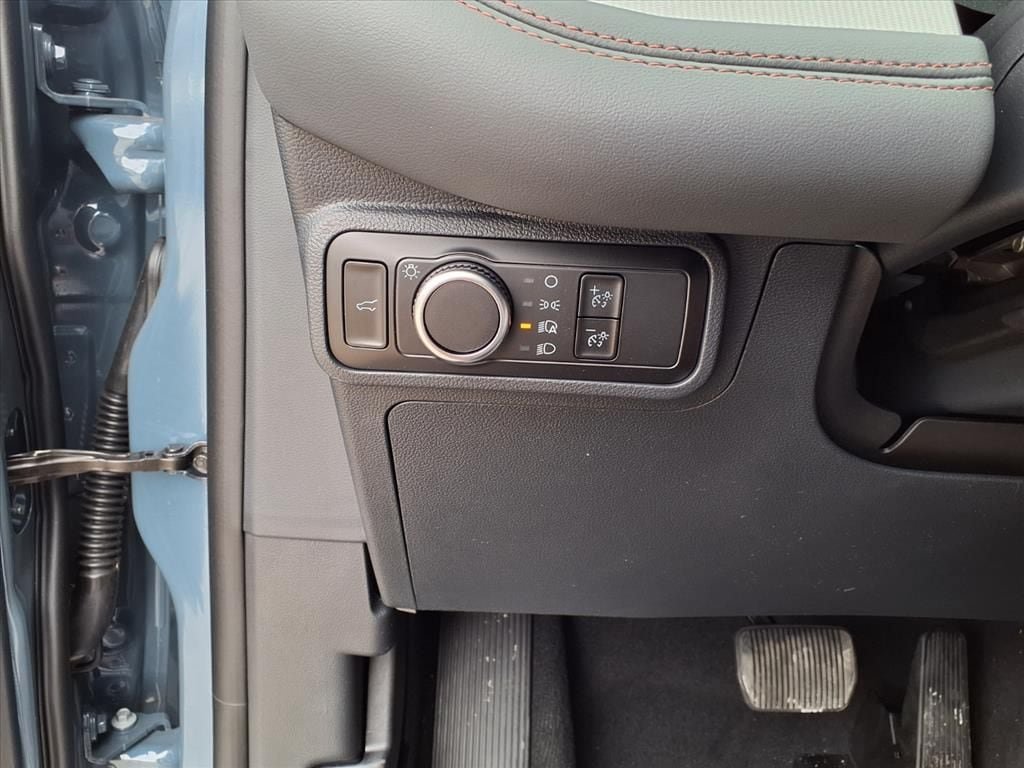 New 2026 Ford Explorer Active RWD image 17