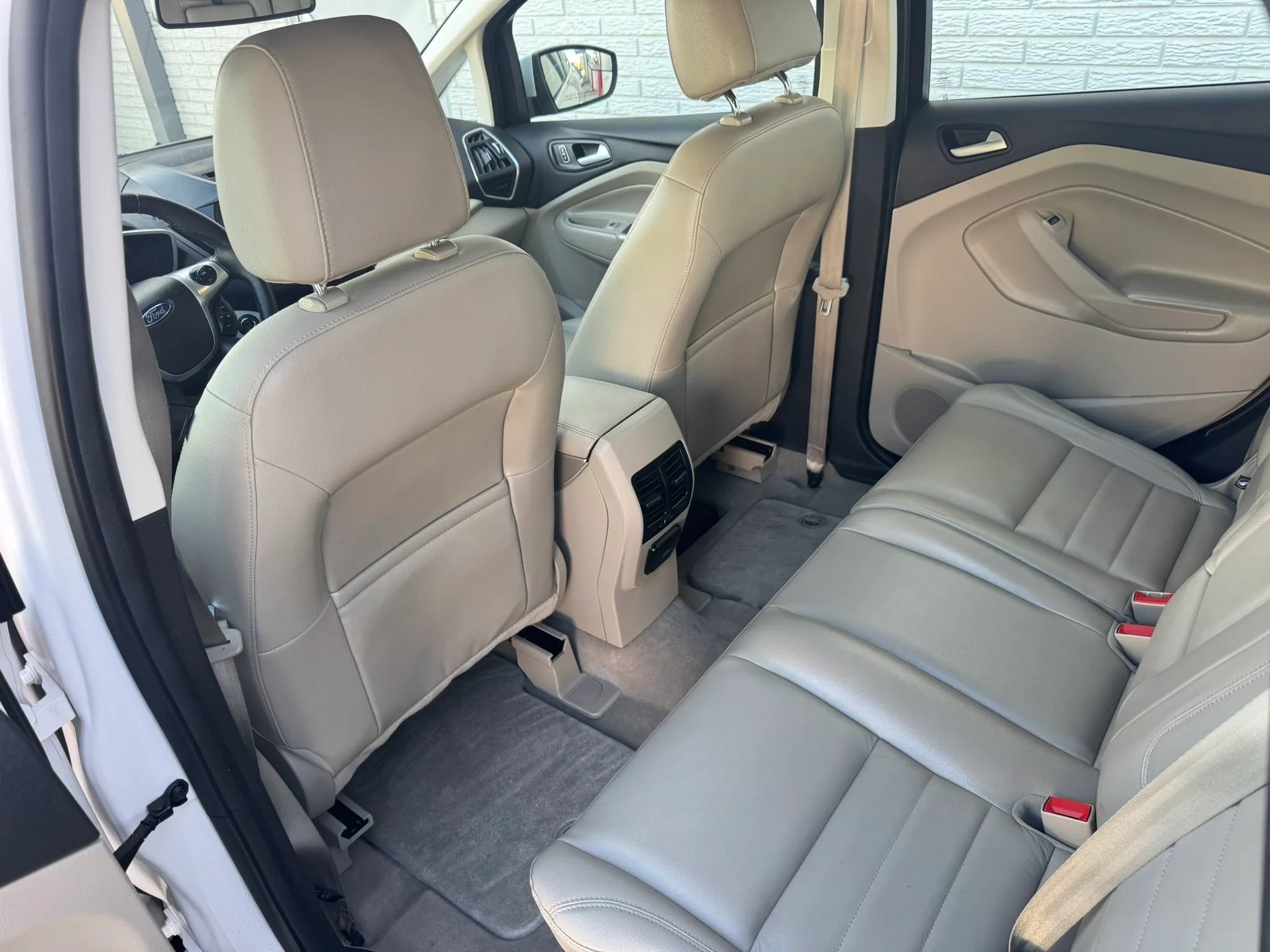 Used 2013 Ford C-MAX SEL image 17