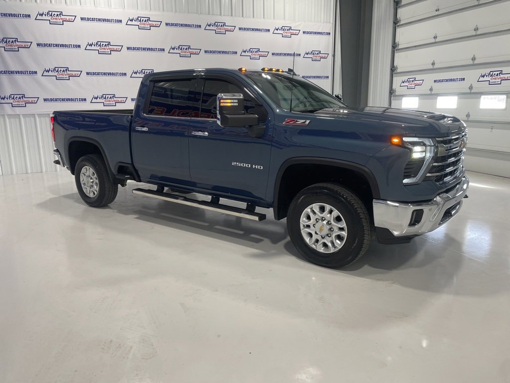 Used 2025 Chevrolet Silverado 2500 LTZ w/ LTZ Plus Package image 11