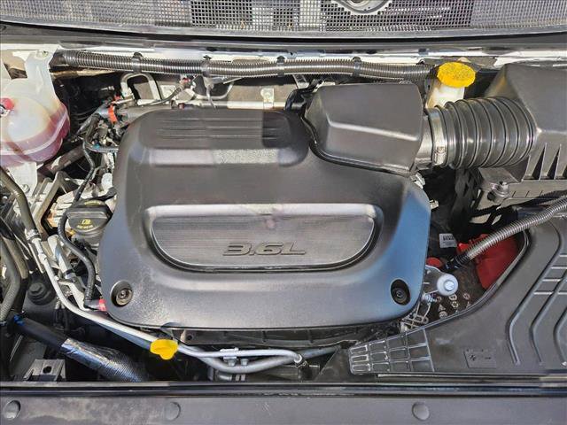 Used 2024 Chrysler Pacifica Touring-L FWD image 21