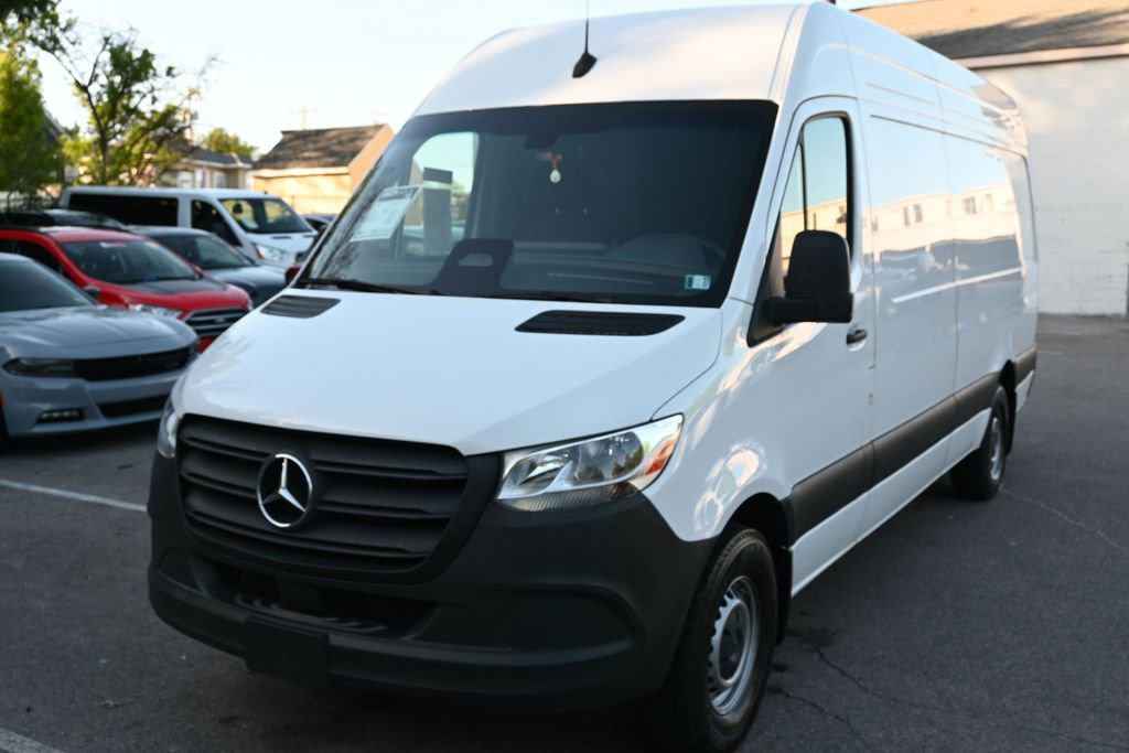 Used 2025 Mercedes-Benz Sprinter 2500 image 33