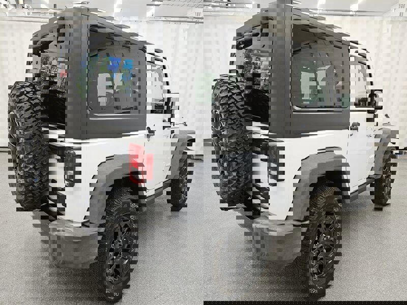 Used 2018 Jeep Wrangler Sport image 5
