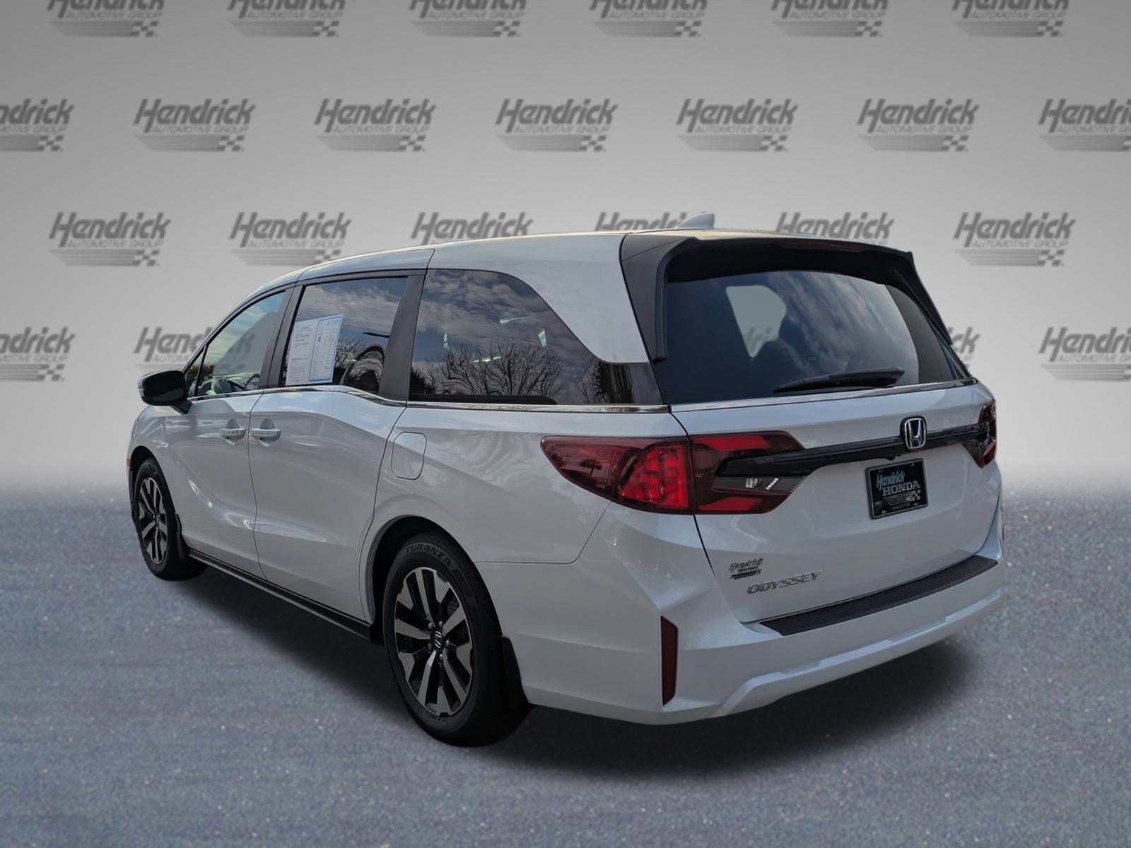 Certified 2026 Honda Odyssey EX-L image 7