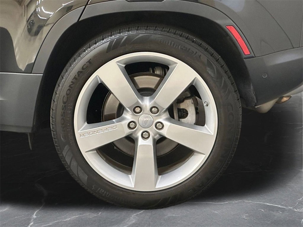 Used 2020 Land Rover Defender 110 First Edition image 35