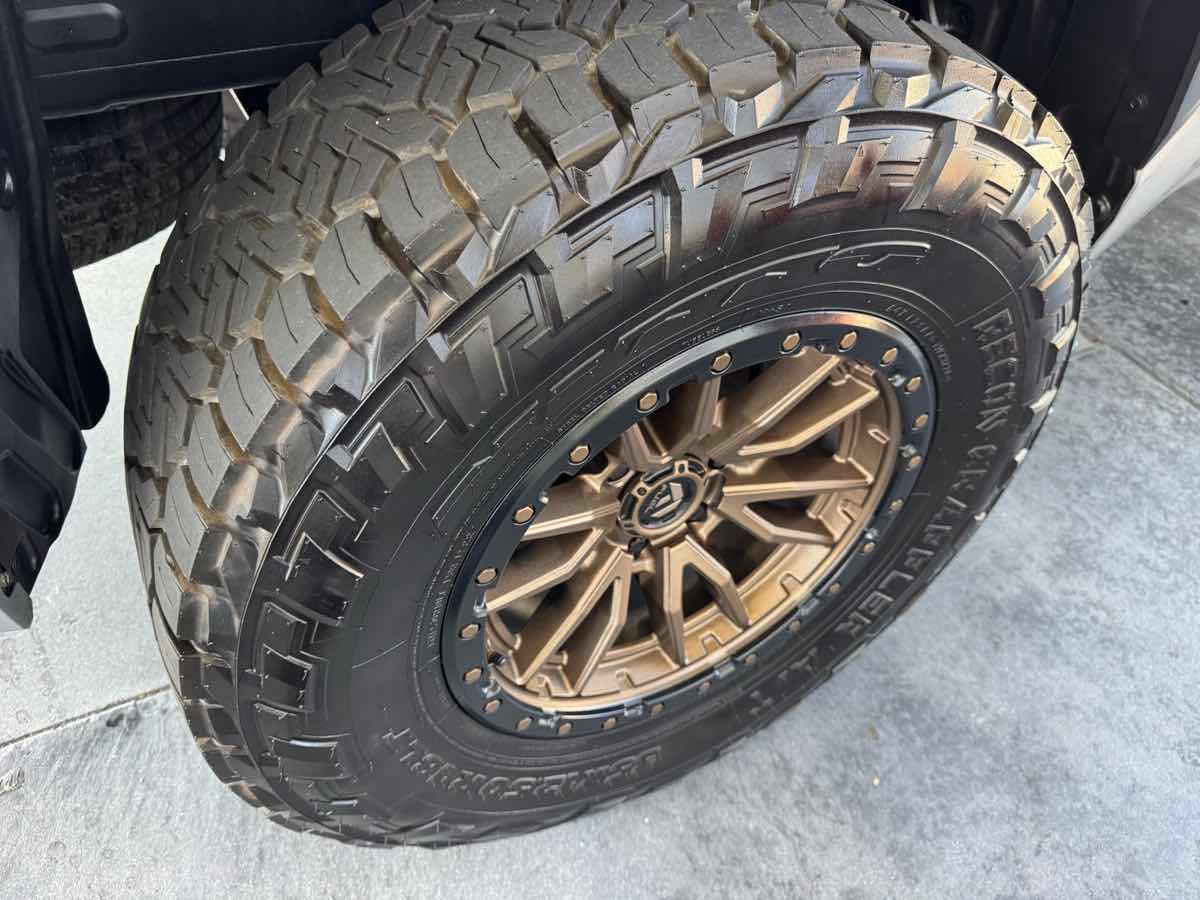 Used 2022 Toyota Tundra SR5 w/ SR5 Convenience Package RWD image 32