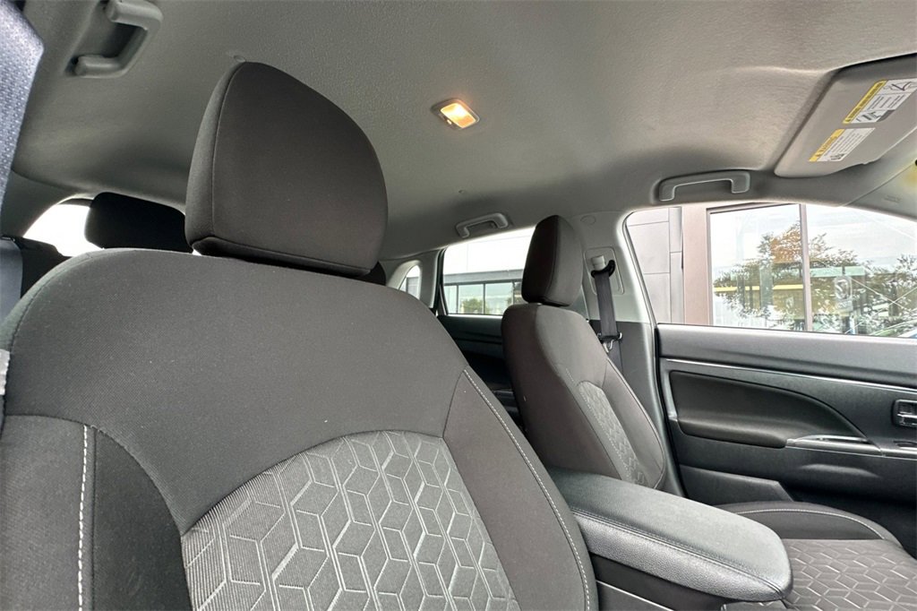 Used 2025 Mitsubishi Outlander Sport ES image 20
