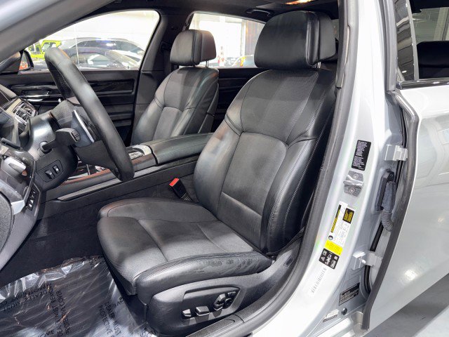 Used 2015 BMW 750Li xDrive w/ M Sport Edition AWD/4WD image 45
