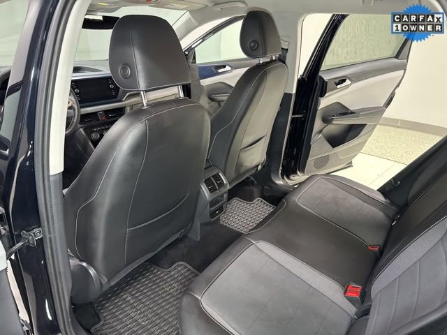 Used 2023 Volkswagen Taos SE w/ Black Wheel Package image 25