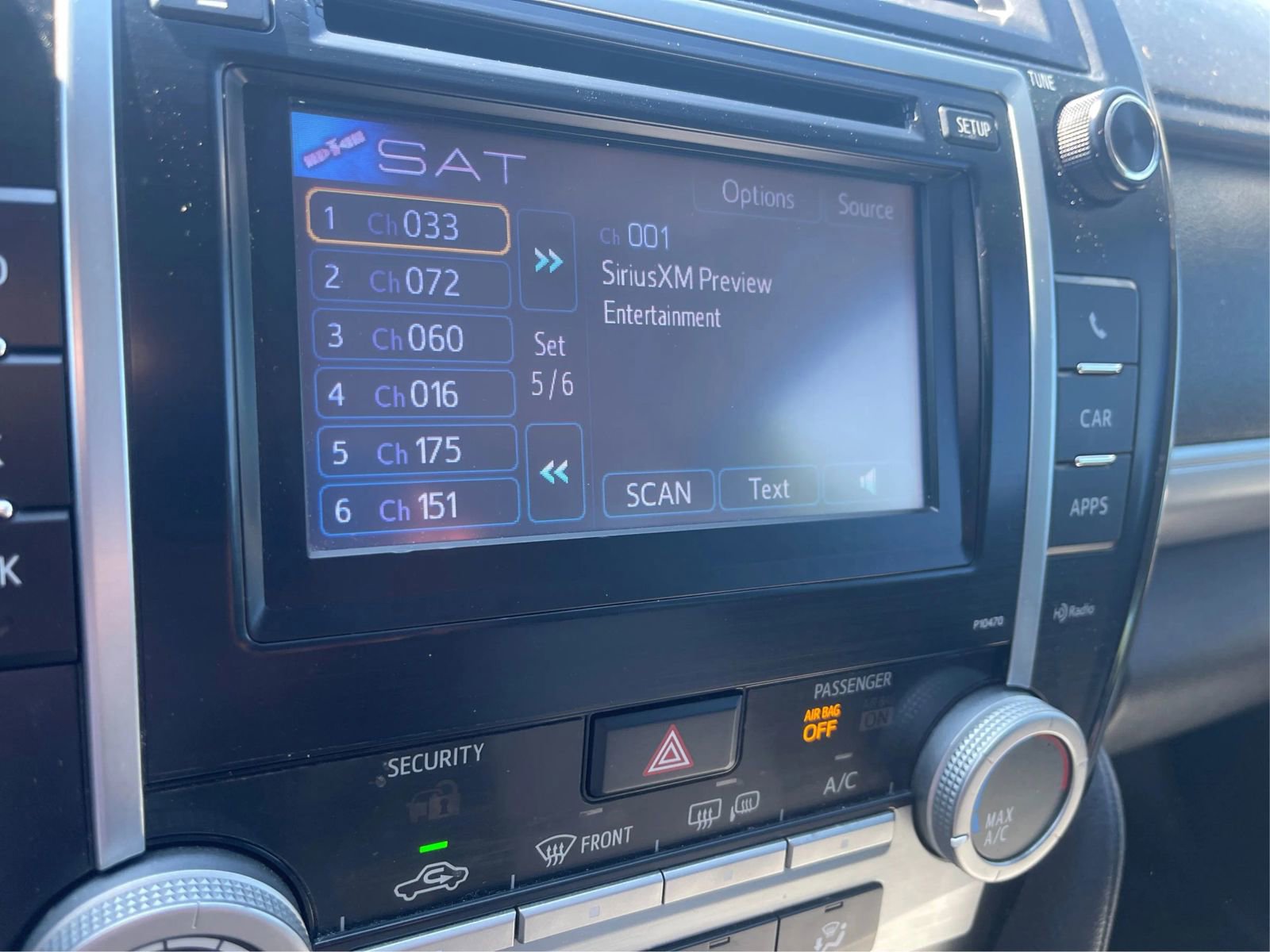 Used 2014 Toyota Camry SE image 15